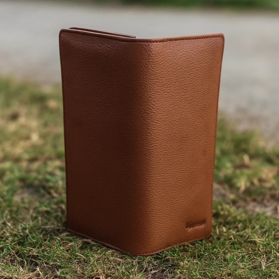 long-brown-texture-bifold-leather-wallet-for-men